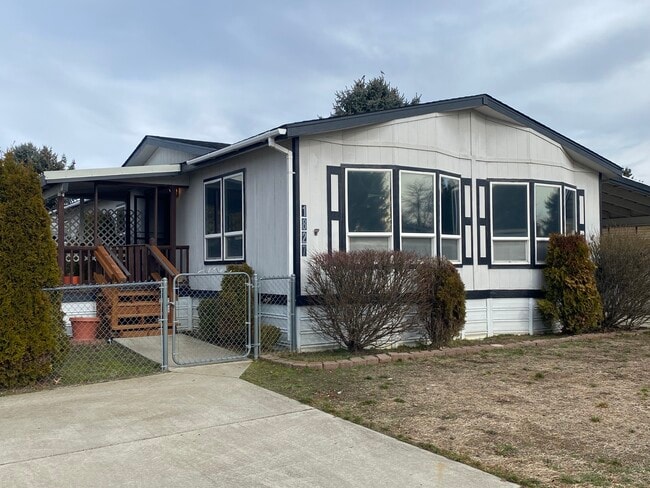 Photo - 1827 Westminster Ave