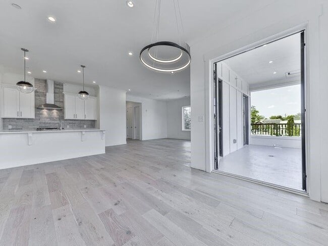 Photo - 150 Fowler St Unit 300