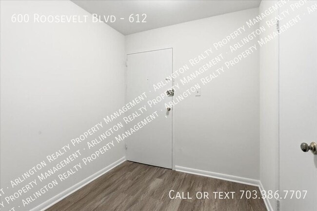 Photo - 600 Roosevelt Blvd