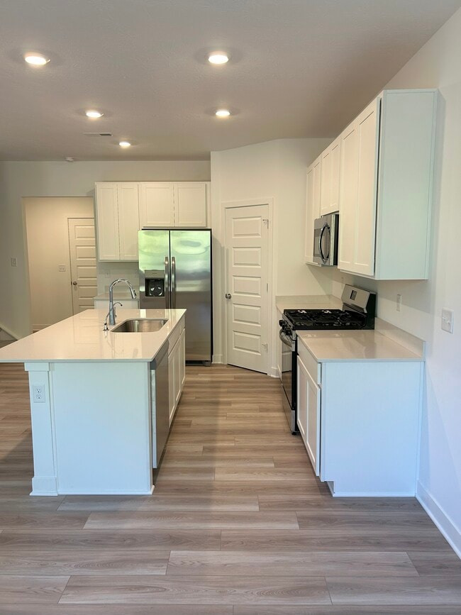 Photo - 1752 Trinity Ln