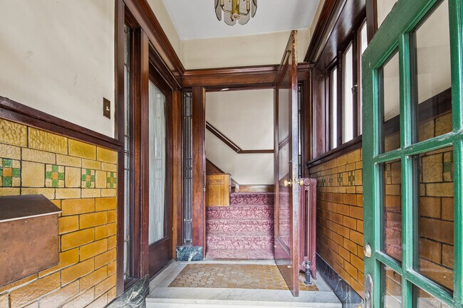 Photo - 3006 W Logan Blvd Unit 2