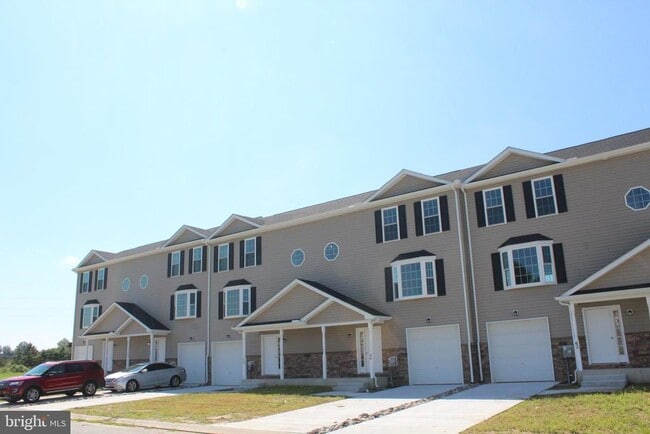 Photo - 82 Filbert Dr