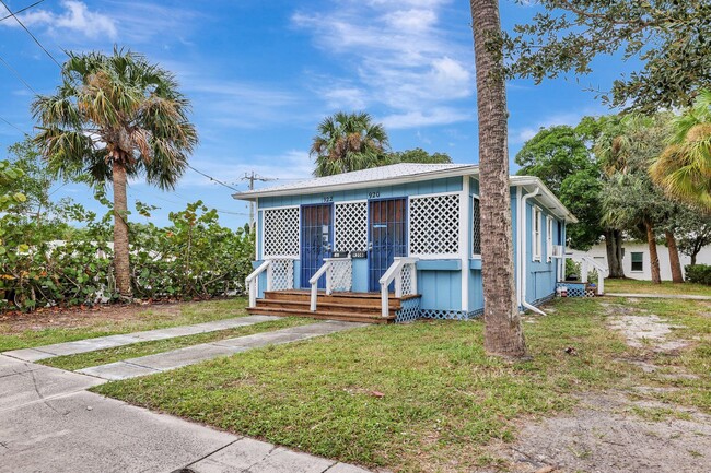 Photo - 922 SE Bayou Ave