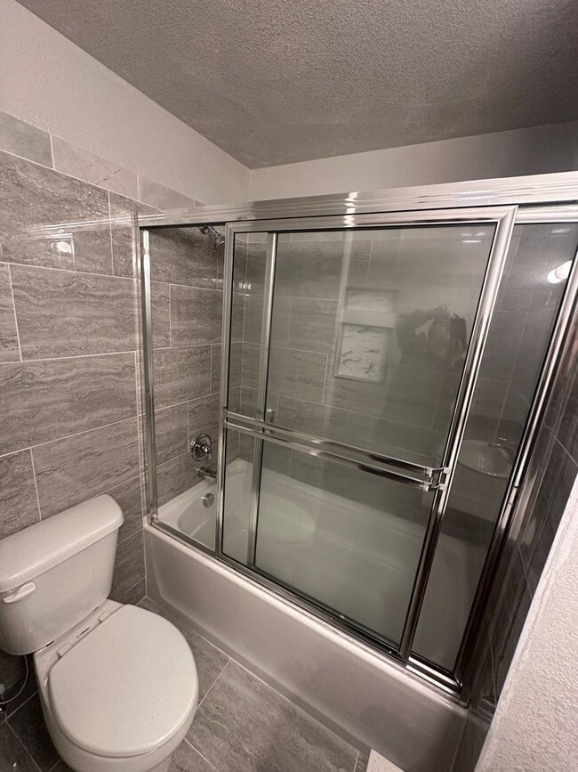 Photo - 1415-1417 E Beech St. Unidad 1417 E Beech St.