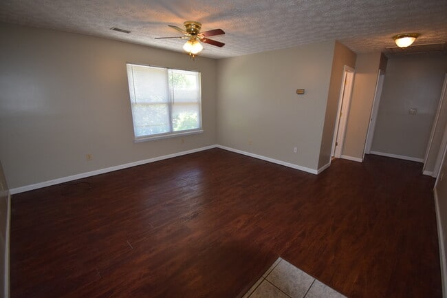 Photo - 103A Hagerman Ct