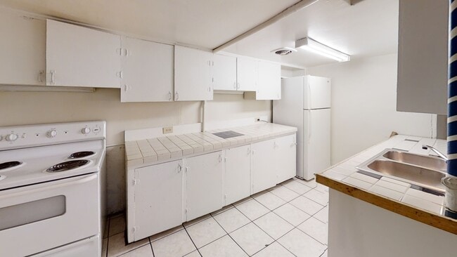 Photo - 71 E 13th Ave