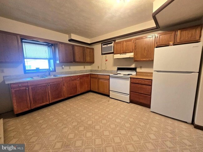 Photo - 7991 Williamsport Pike Unit 2