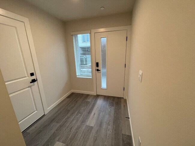 Photo - 4Bd/3.5Ba Snohomish Townhouse