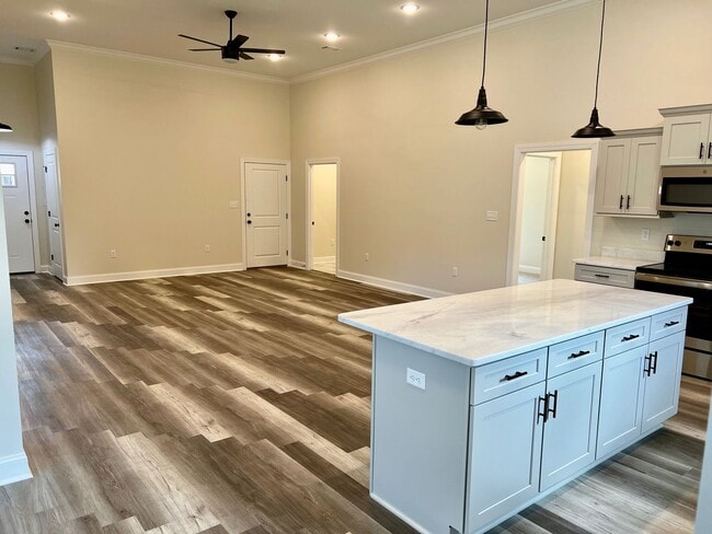 Photo - FOR Rent – 3 Bedroom, 2 Bath!