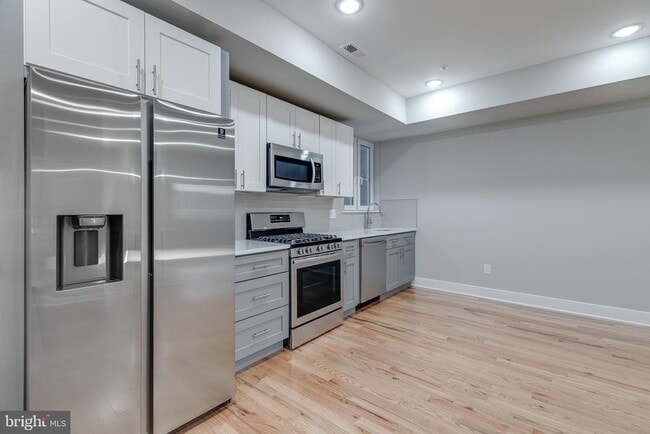 Photo - 2113 Master St