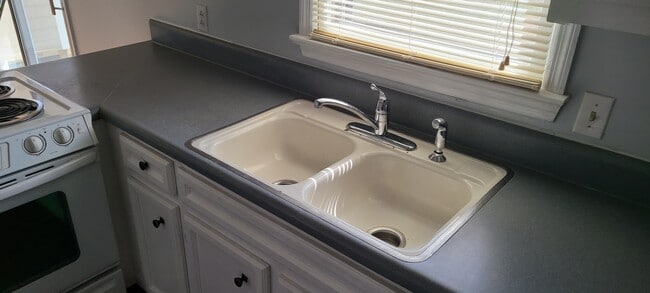 Photo - 112 Kelly Ct