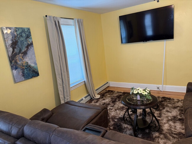 Photo - 80 Potters Ave Unit 3, RM 2