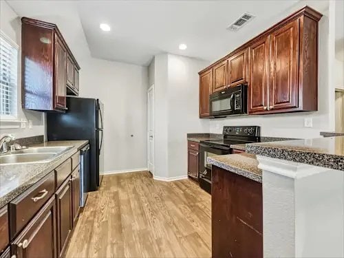 Photo - 413 Windridge Dr