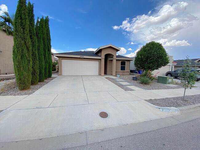 Sandstone Ranch Estates - 4Bed /3bath Refr... - Sandstone Ranch Estates - 4Bed /3bath Refr... House