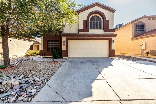 Building Photo - 5725 E Good Pasture Ln