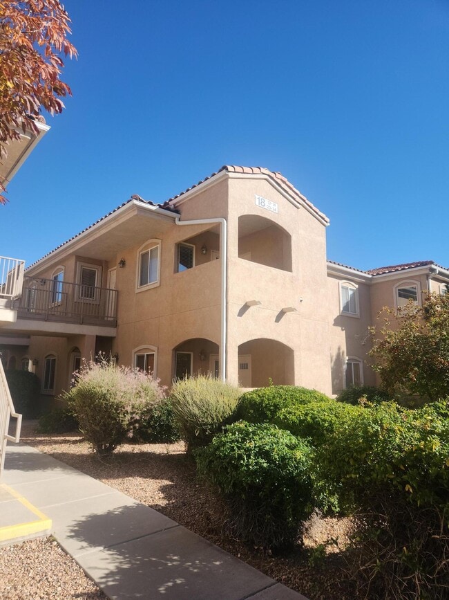 Building Photo - 6800 Vista Del Norte Dr NE Unit 1824