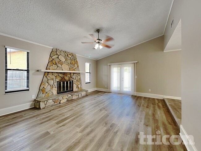 Photo - 804 Elmwood St