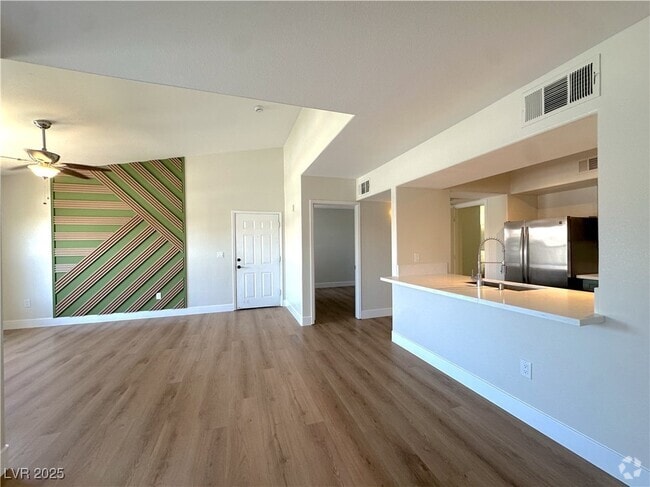 Building Photo - 7255 W Sunset Rd Unit 2090 Rental