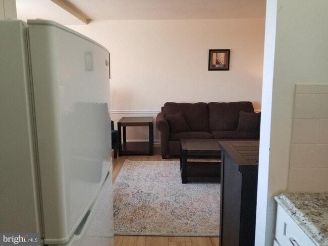 Building Photo - 1021 Arlington Blvd Unit 1025 Rental