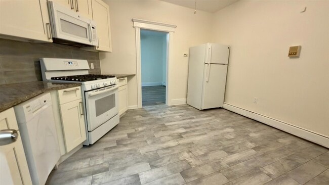 Photo - 668-670 John F. Kennedy Boulevard Unit 5