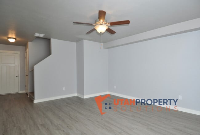 Photo - 14424 S Ferndale Way