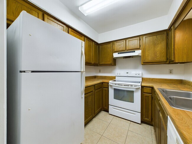 Photo - 3150 Belle Meade Dr Unit B