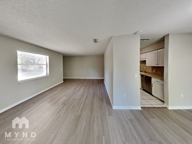 Photo - 2030 Voltaire St