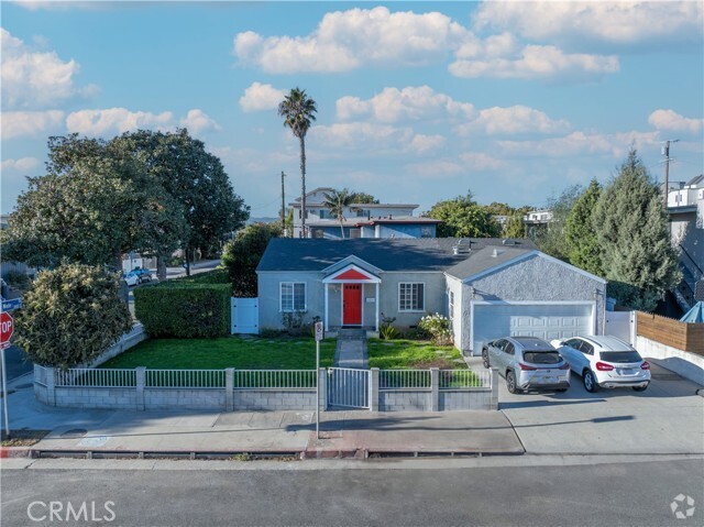 Building Photo - 12637 Pacific Ave Rental