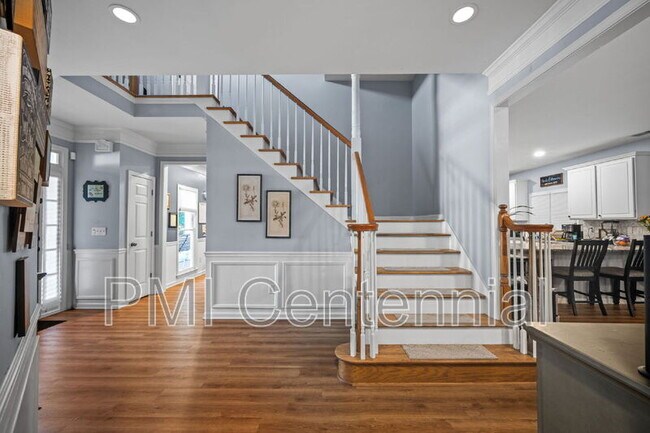 Photo - 2506 Retreat Dr NE