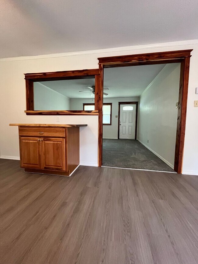 10 Rankin St