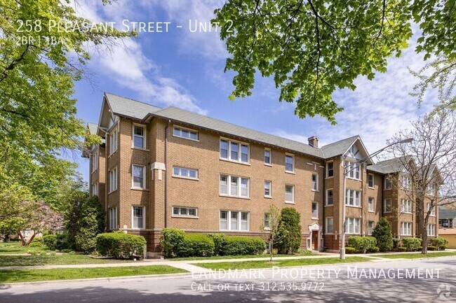 Building Photo - 258 Pleasant St Unit 2 Rental