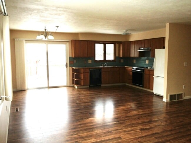 Photo - 509 Cutting St