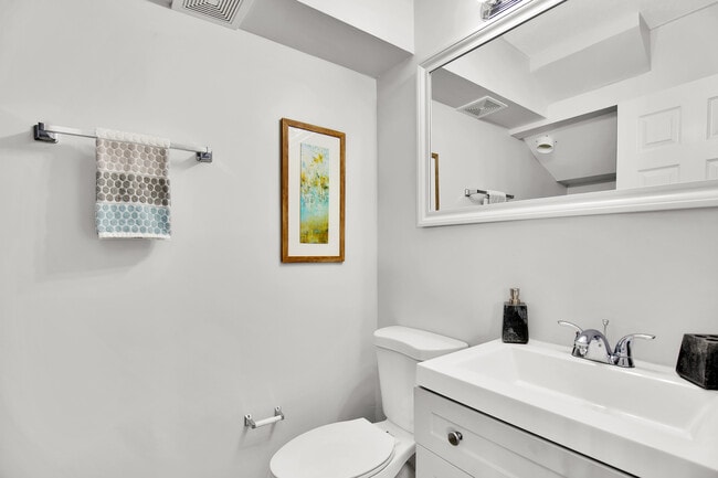 2 BR, 1.5 BA - 1,302SF