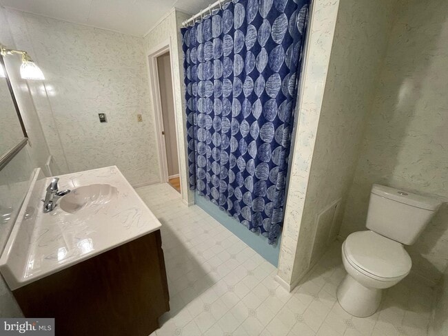 Baño 2 - 484 Pennsylvania Ave