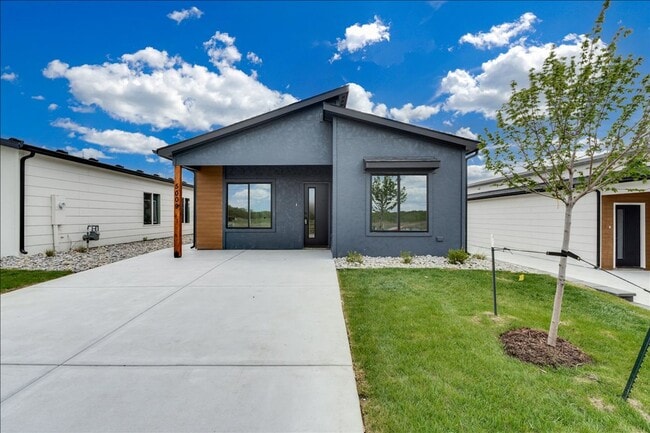 Photo - Beautiful Five Bedroom, Two Bathroom