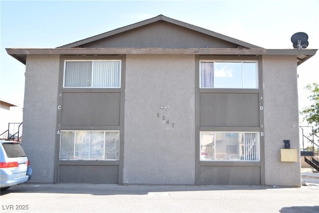 Building Photo - 5267 Retablo Ave Rental