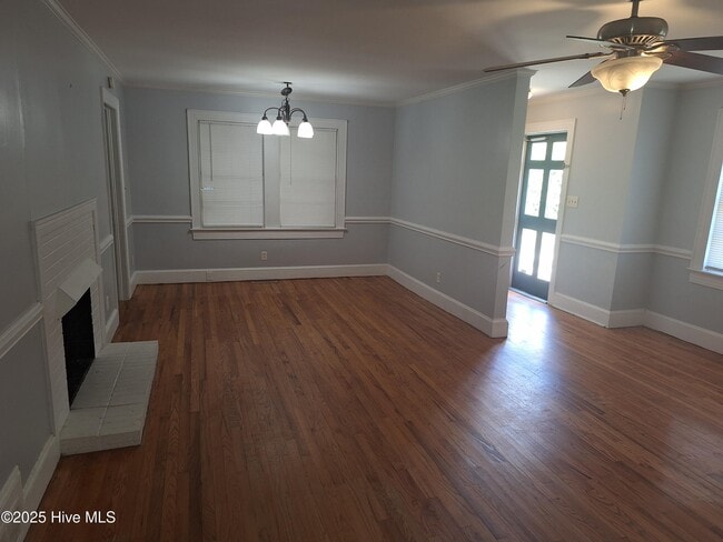 Photo - 612 S Oak St