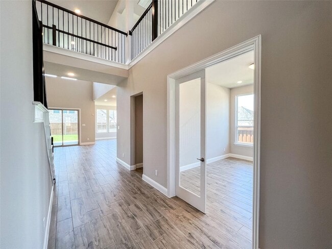 Photo - 2201 Essex Ct