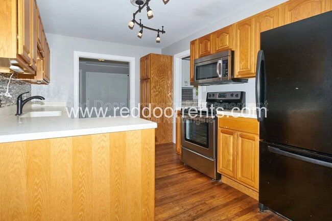 Photo - 385 W Hawthorne St