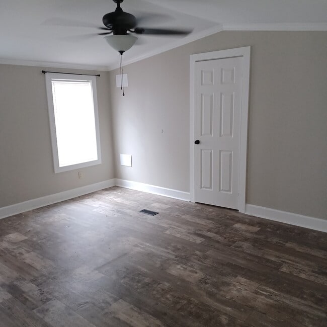 Photo - 890 Rough Edge Rd House