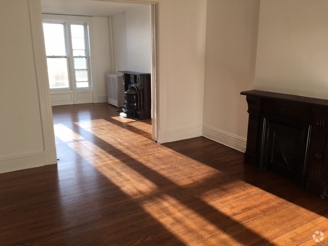 Building Photo - 108 4th St Unit 2nd Floor Rental