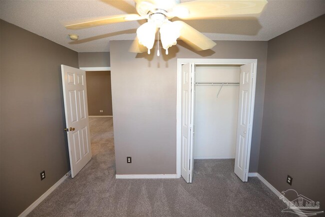 Photo - 319 Mizzen Ln