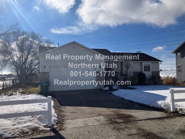 6 Bedroom Rambler in Layton available now! - 6 Bedroom Rambler in Layton available now! House