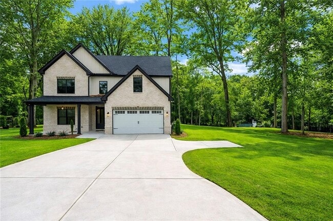 Building Photo - 3374 Lee Dr