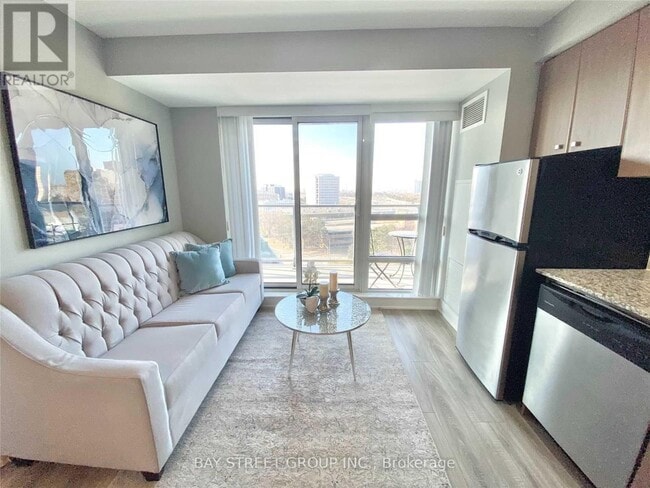 Photo - 2015 Sheppard Ave E Unit 801