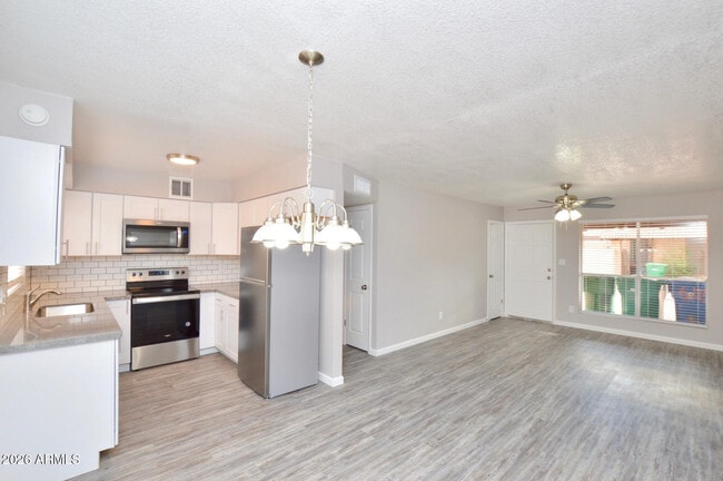 Photo - 645 N Arrowhead Dr Unit Apt 4