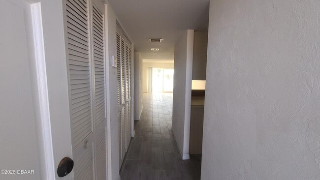 Photo - 3131 S Ridgewood Ave Unidad 203