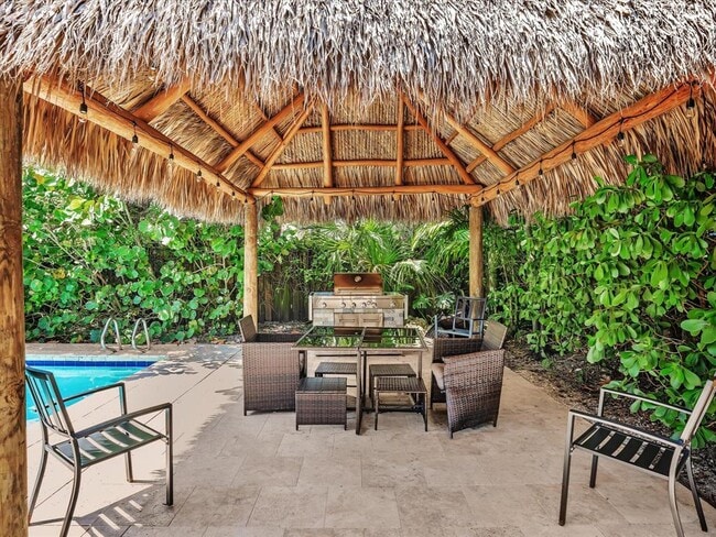 Photo - 1786 NE 21st St