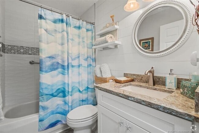 Building Photo - 6082 SE Landing Way Unit 7 Rental
