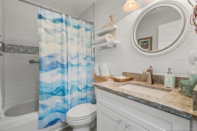Photo - 6082 SE Landing Way Unit 7